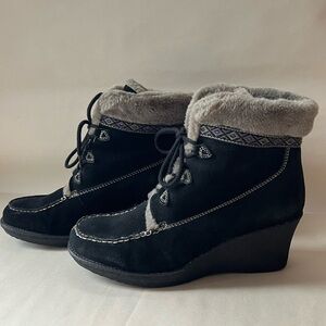 BareTraps Fairway Black Suede Faux Fur Lined Boots - Sz. 10